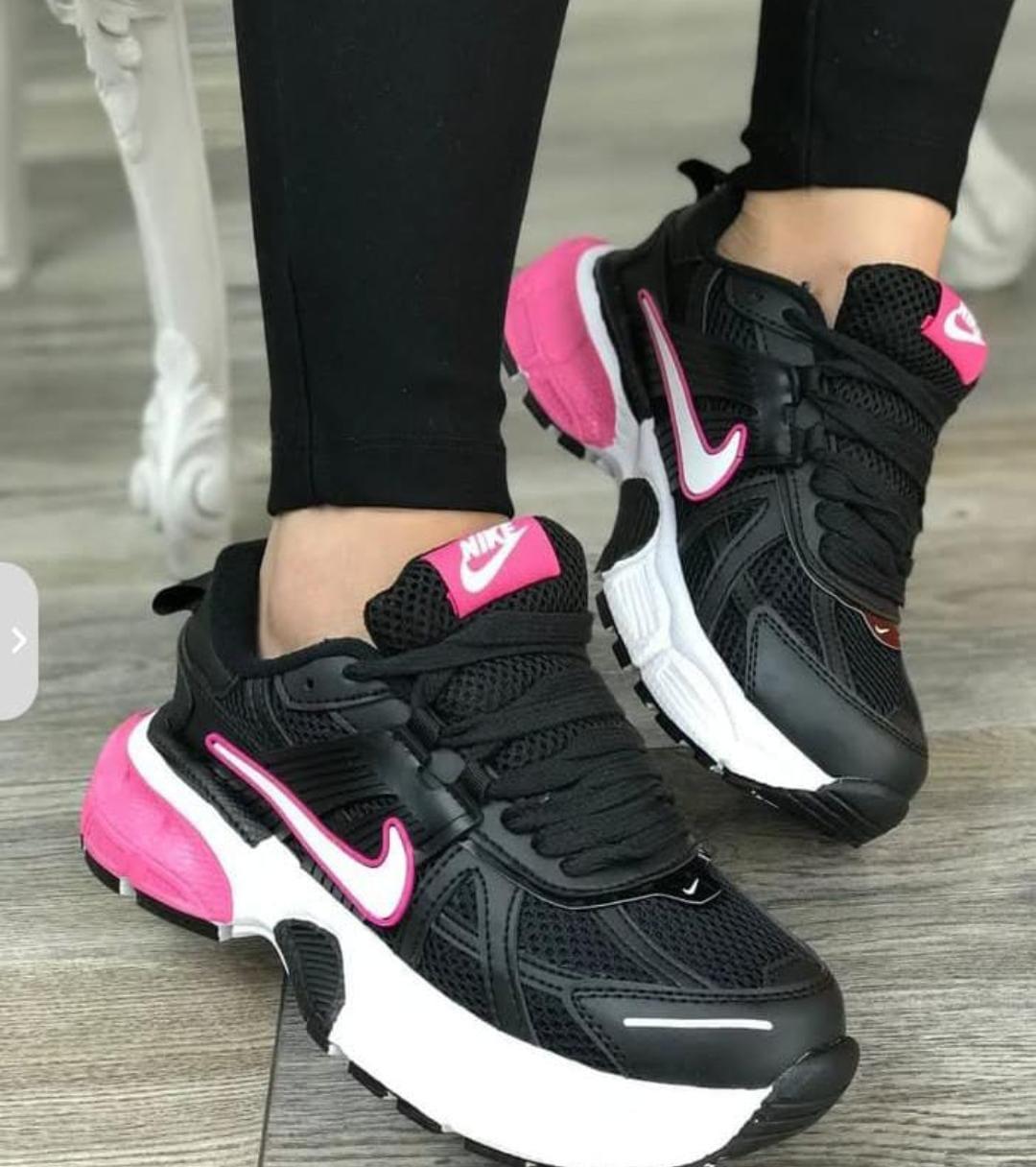 Zapatilla Nike Y2K